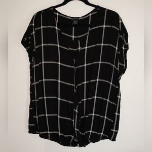 🌿 Torrid plaid top